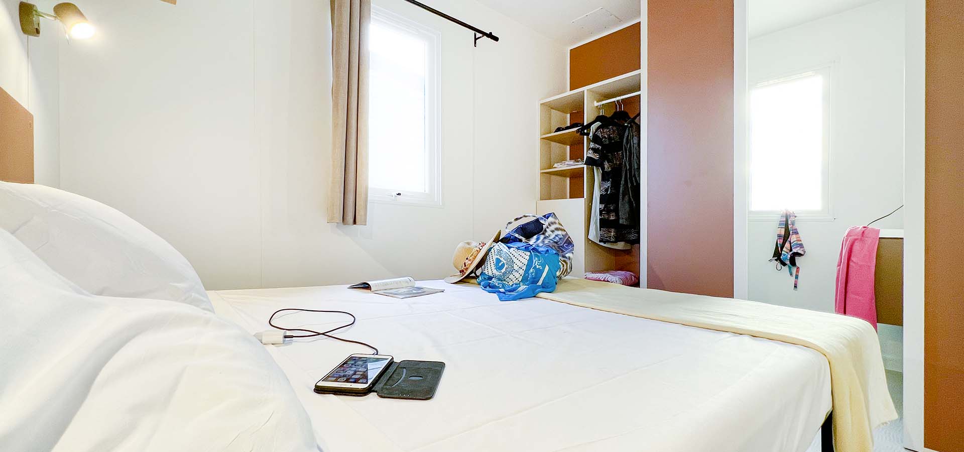Camping porto vecchio bungalow 300 chambre parents
